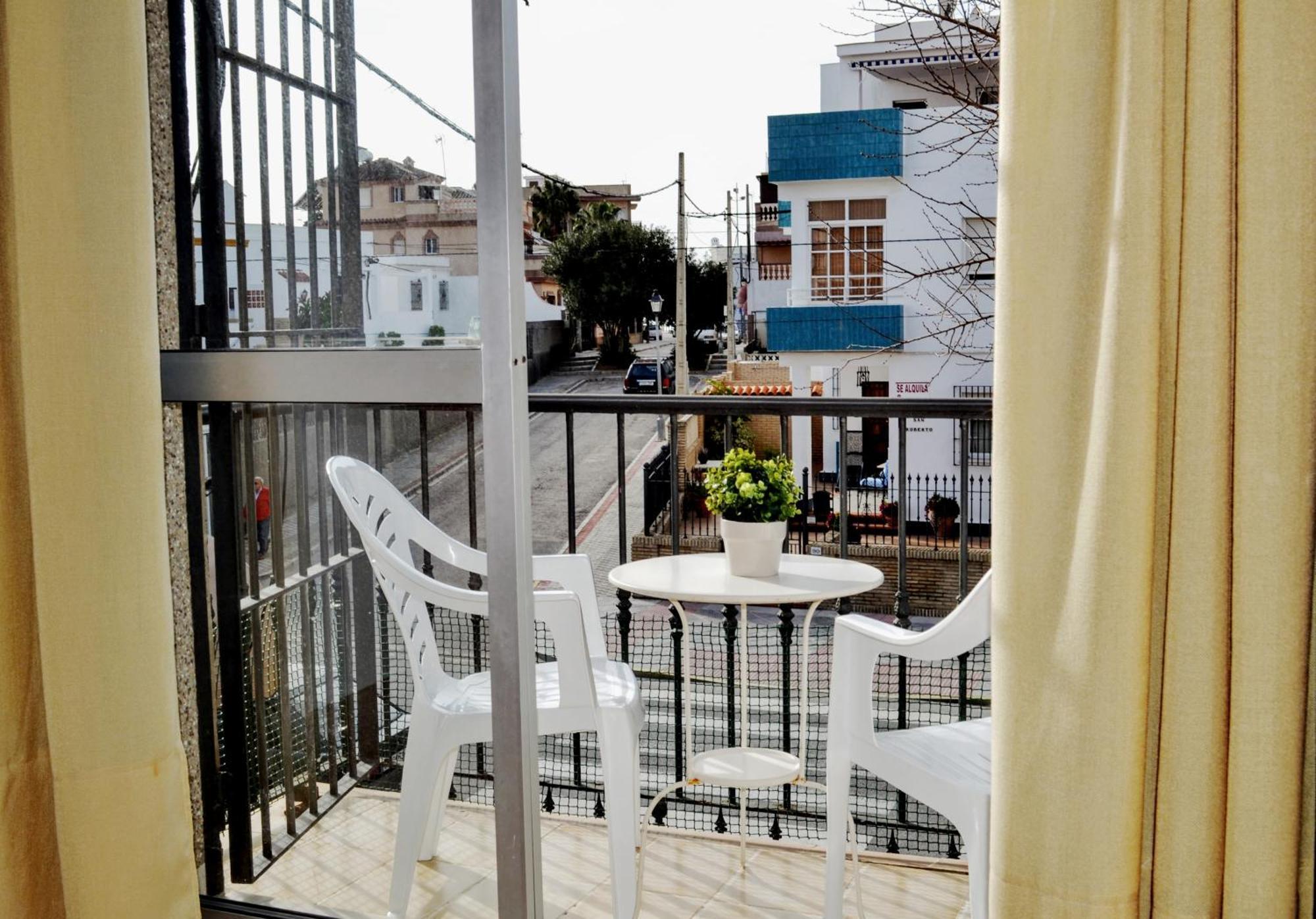Apartamentos Turisticos Santo Rostro Chipiona Room photo